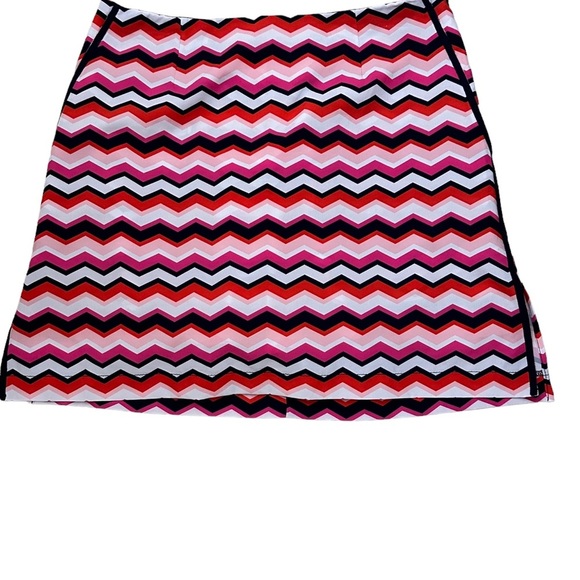 GOLFTINI Women’s Sz 4 “Screwball” Golf Skort Side Zip Chevron Print - Picture 2 of 5